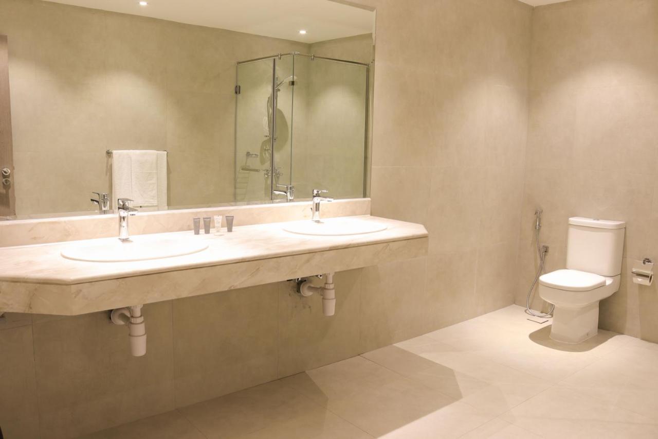 Infinity Tower Suites Wll Manama Exterior foto