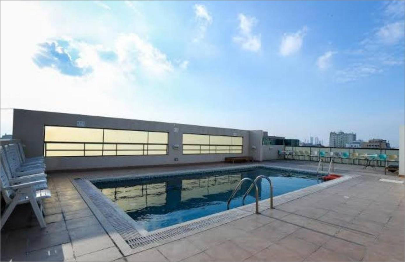 Infinity Tower Suites Wll Manama Exterior foto